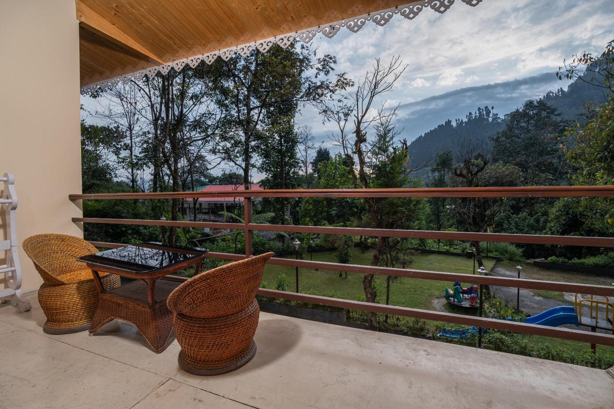 Summit Norling Resort & Spa Gangtok Exterior photo