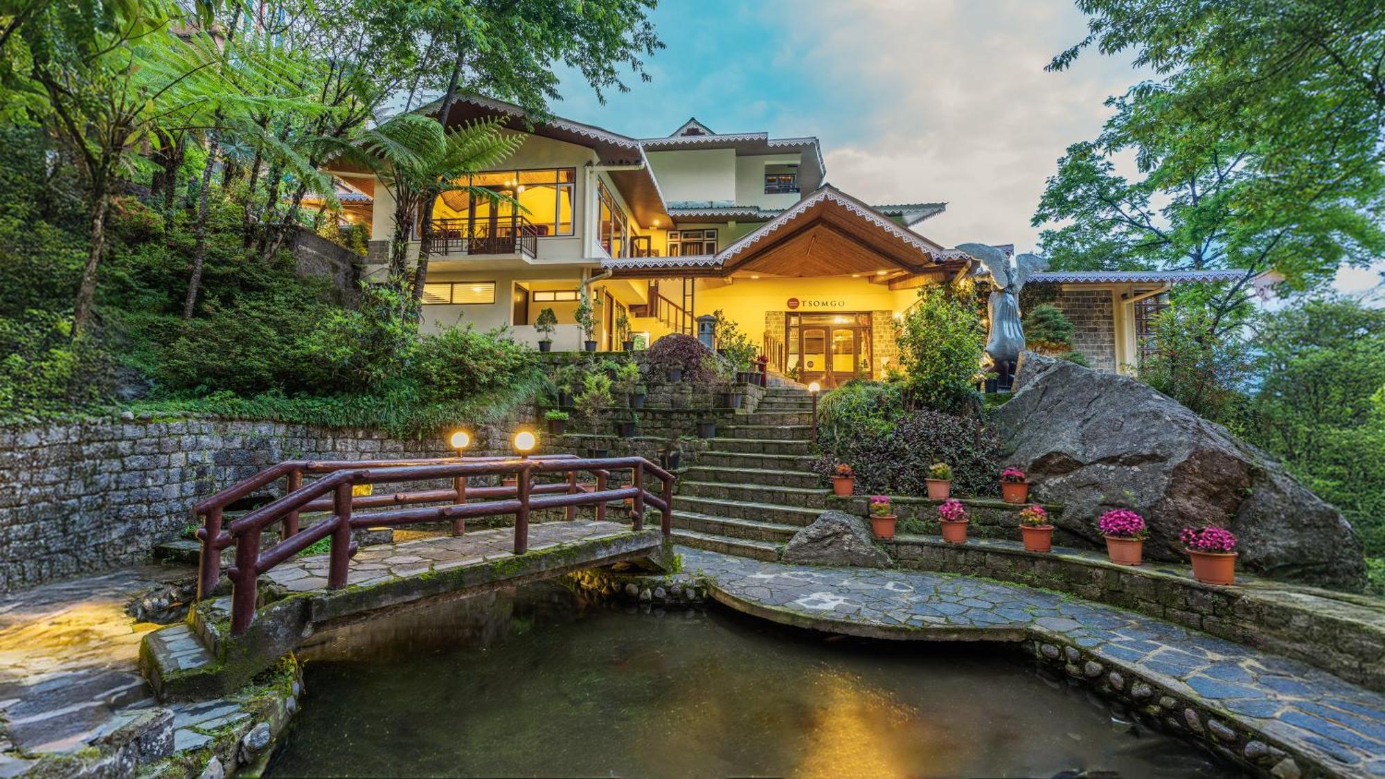 Summit Norling Resort & Spa Gangtok Exterior photo